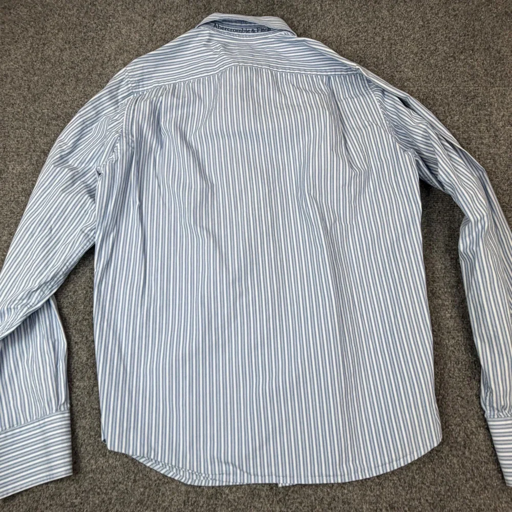 VTG Abercrombie & Fitch Men Large Muscle Fit Stripe Button Down Shirt Blue White